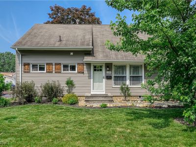 3184 8th St, Cuyahoga Falls, OH, 44221
