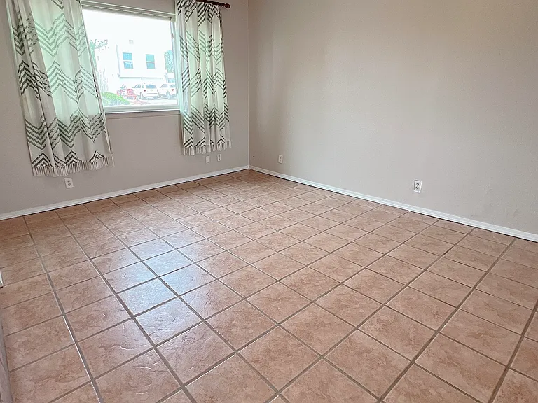 7304 Christy Ave NE — Photo 3