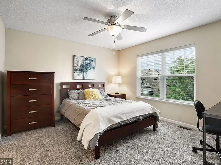 1290 Eagle Point Dr — Photo 19