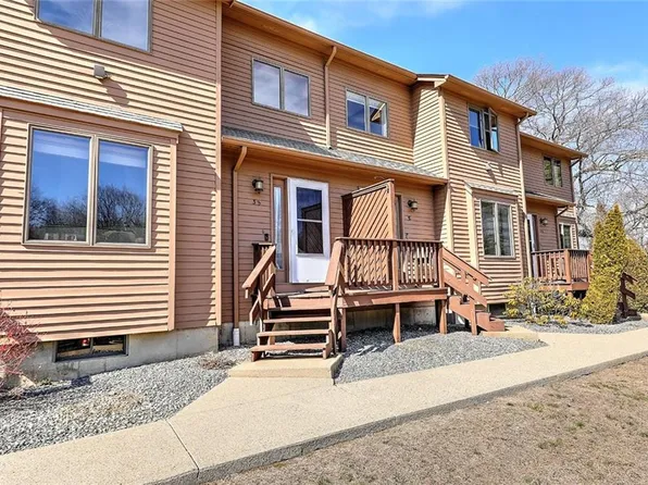 75 Glen Dr APT 3B, West Warwick, RI 02893