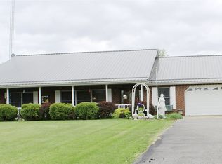 636 E Antioch Rd, Bloomfield, IN 47424