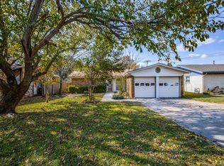 1506 Apache St, Arlington, TX 76012