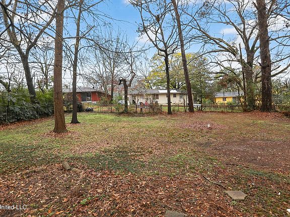 5th image of 227 Queen Anne Ln