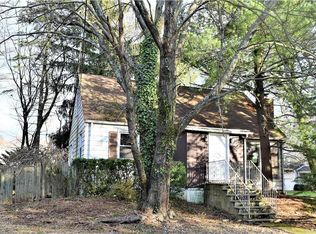 460 Grove Ave, Edison, NJ 08820