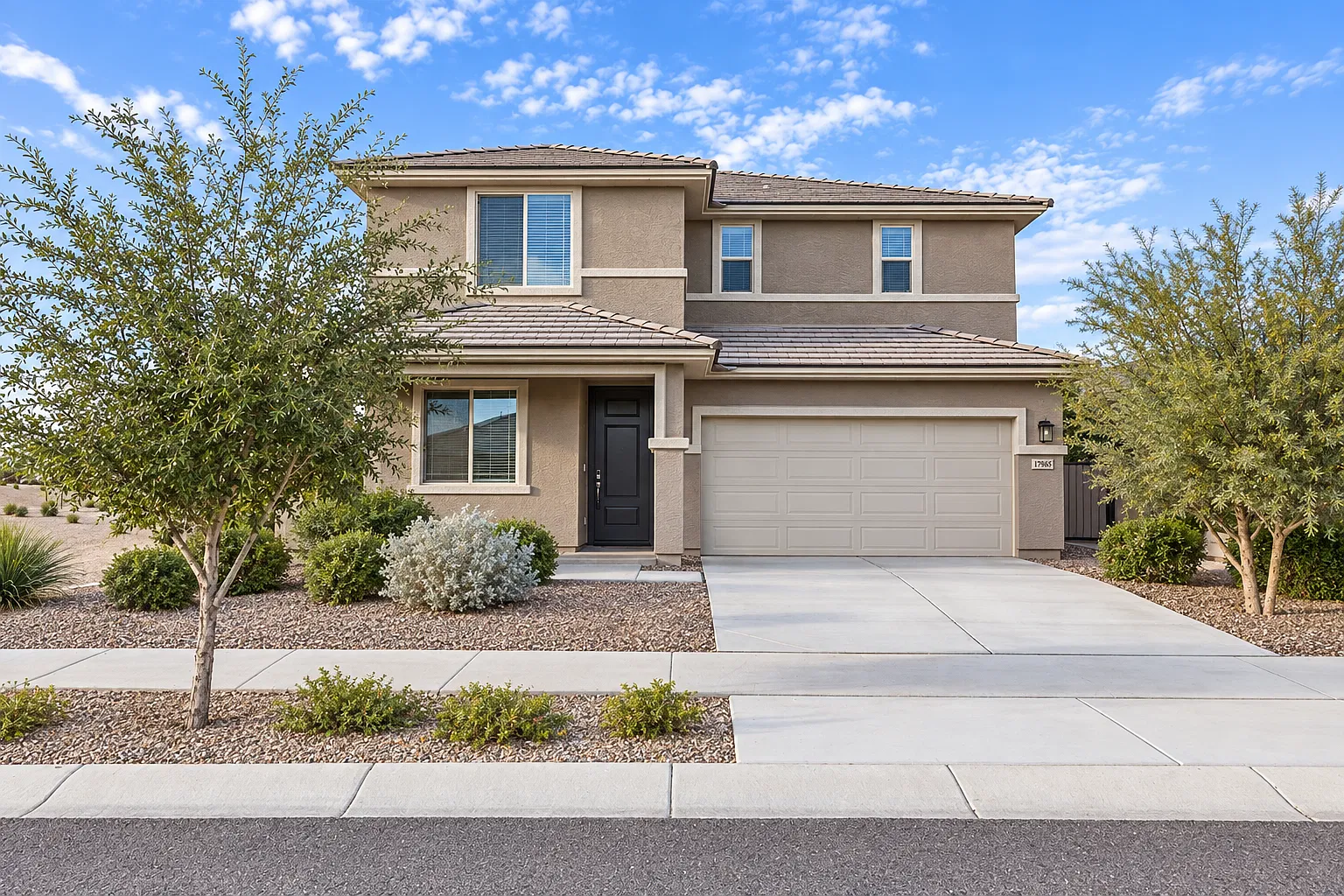3 bed, 2.5 bath, 2160 sqft, $2,495 — Photo 1