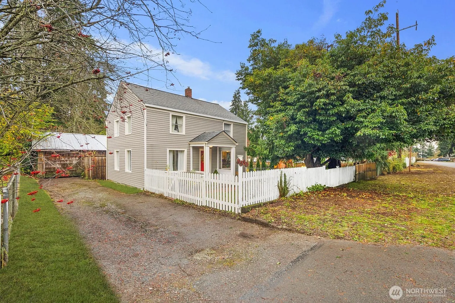 5724 Lowell Road photo 1