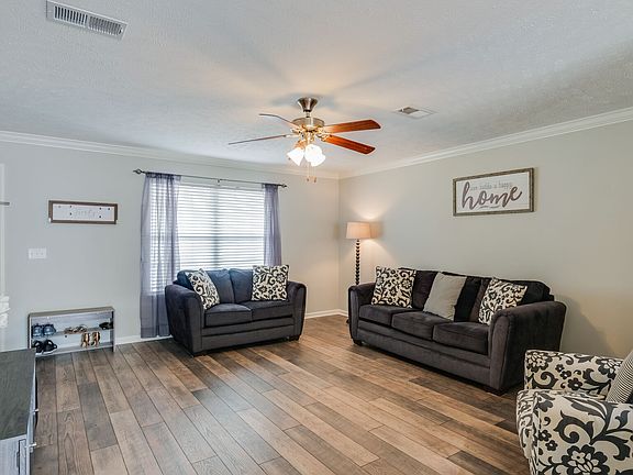 4th image of 2027 Debonair Ln
