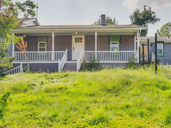 44 Londonderry Turnpike, Hooksett, NH 03106