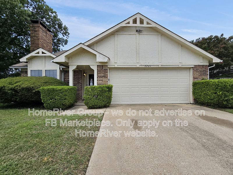 1st image of 2201 Homecraft Ln