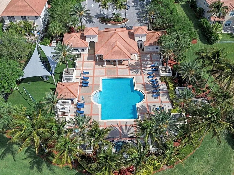 12054 Aviles Circle Palm — Photo 49