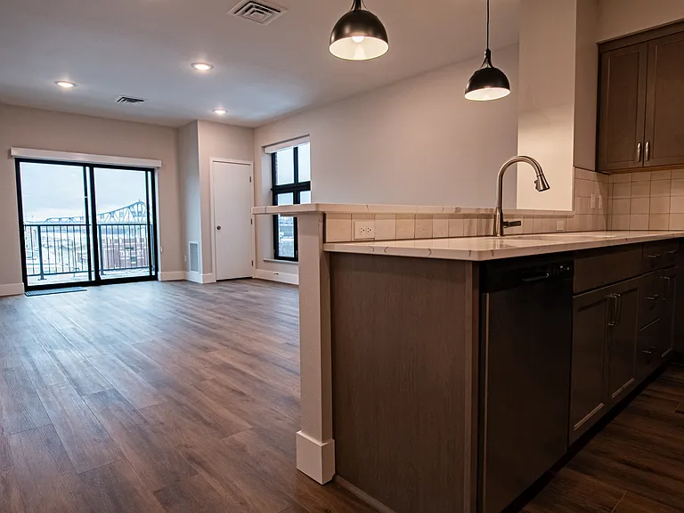 60 Main St #233 — Photo 17