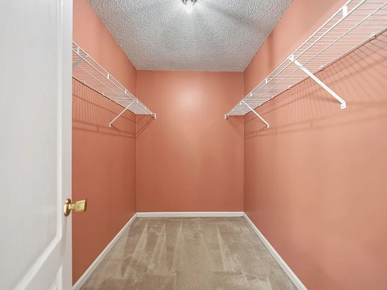 1361 Jenny Ln — Photo 25