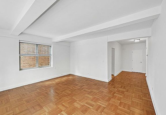 3rd image of 300 E 57th St APT 3G