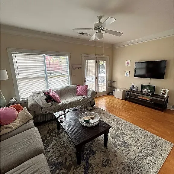 256 Ruth St — Photo 3