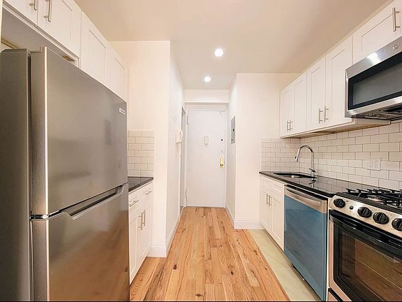 5th image of 205 W 13th St #5W