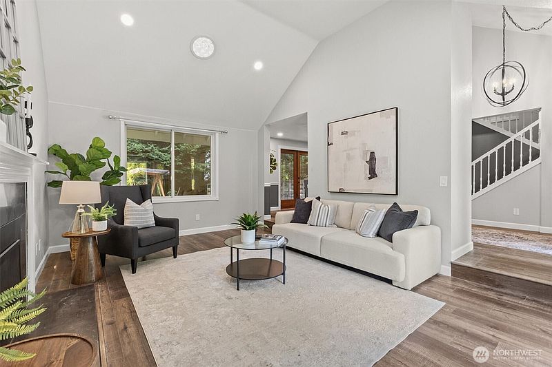5th image of 2119 242nd Street SW
