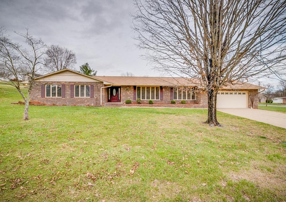 1st image of 2324 Brandon Ln