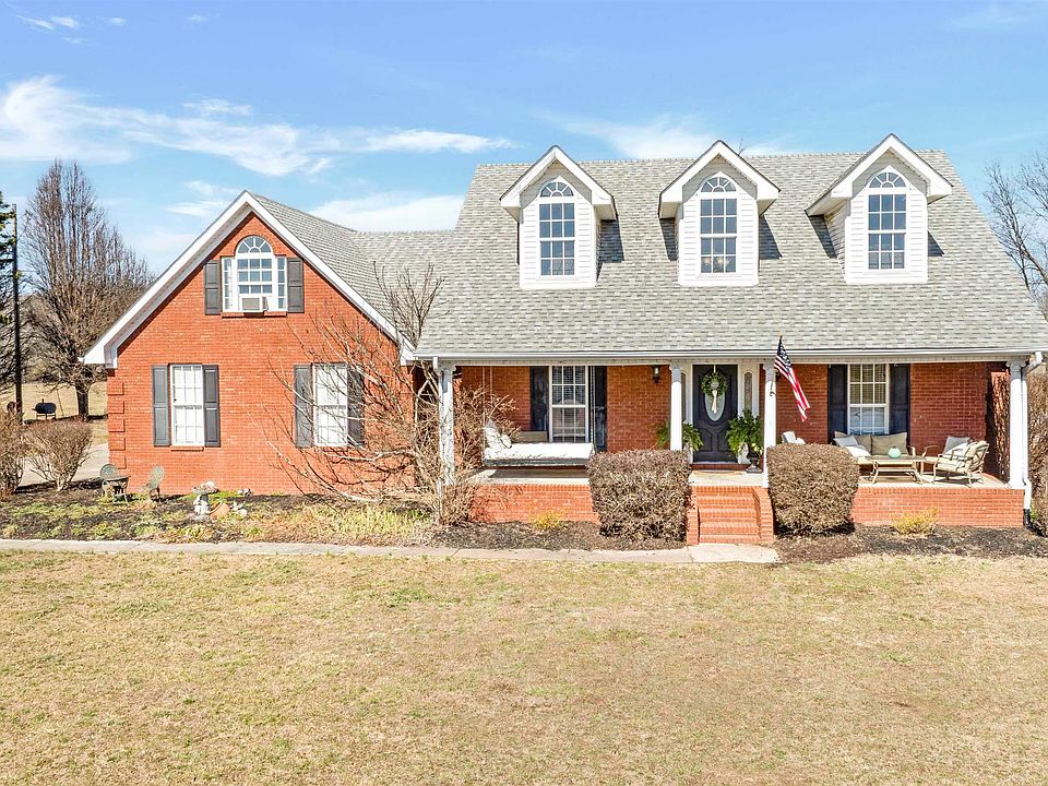 1st image of 64 Meadows Dr