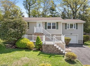 119 Rollins Trl, Hopatcong Boro, NJ 07843