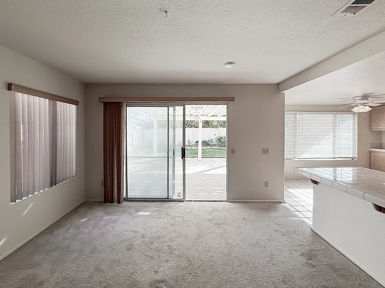 40041 Zamura Ct — Photo 19