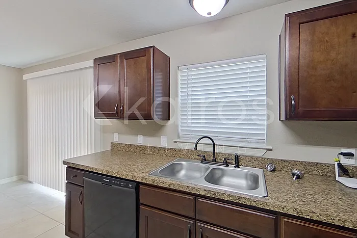 56 Fisher Way — Photo 6