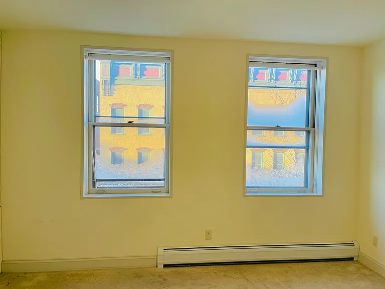 191 College St #303 — Photo 25