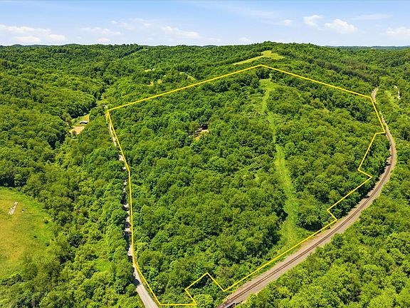 3rd image of 1826 Toms Run Rd