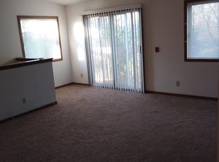 8666 S Chicago Rd APT 20, Oak Creek, WI 53154