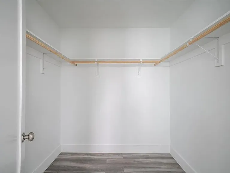 2408 S Redondo Blvd #2408 — Photo 7