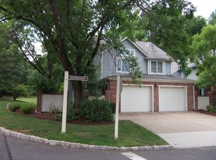 8 Nottingham Cir, Princeton, NJ 08540