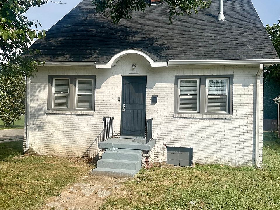 1st image of 1702 E 42nd St