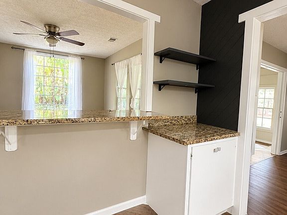 3rd image of 320 Cottonpatch Rd