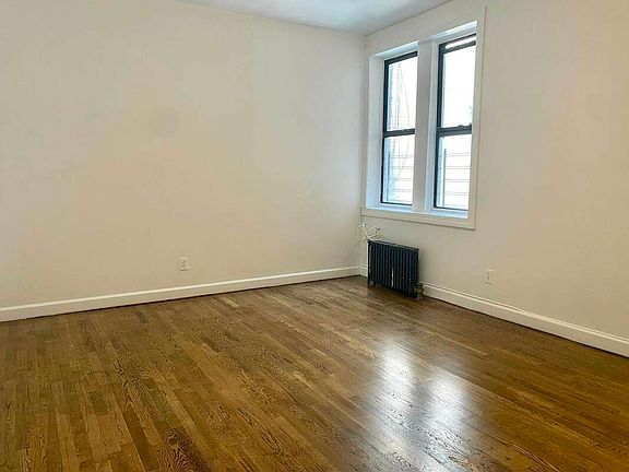 4th image of 650 W 172nd St #4J