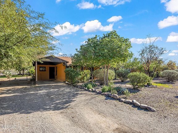 2nd image of 422 N Desert Stra