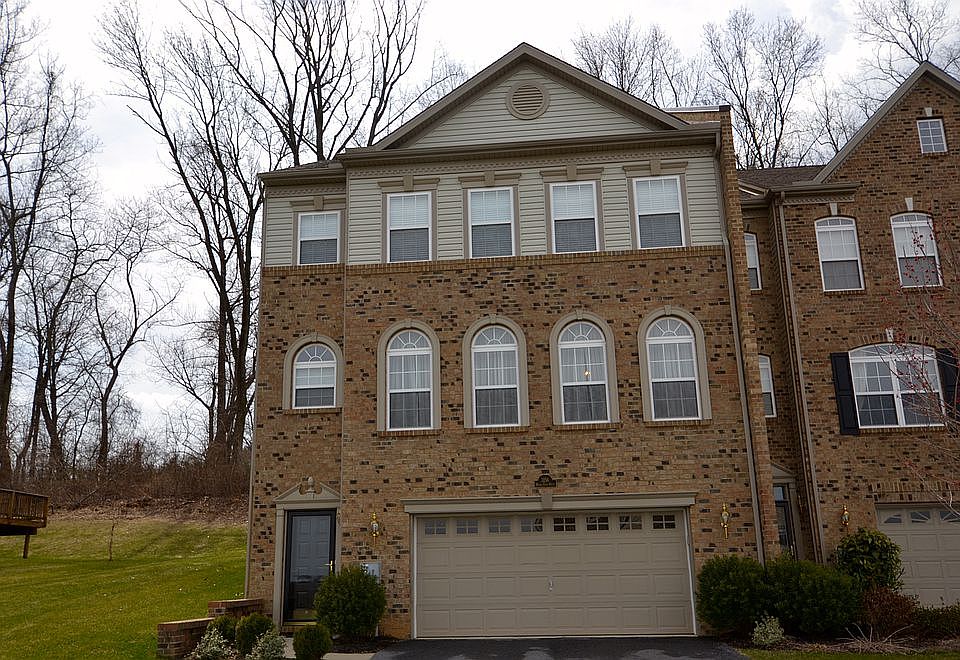 1st image of 3156 Woods Edge Dr