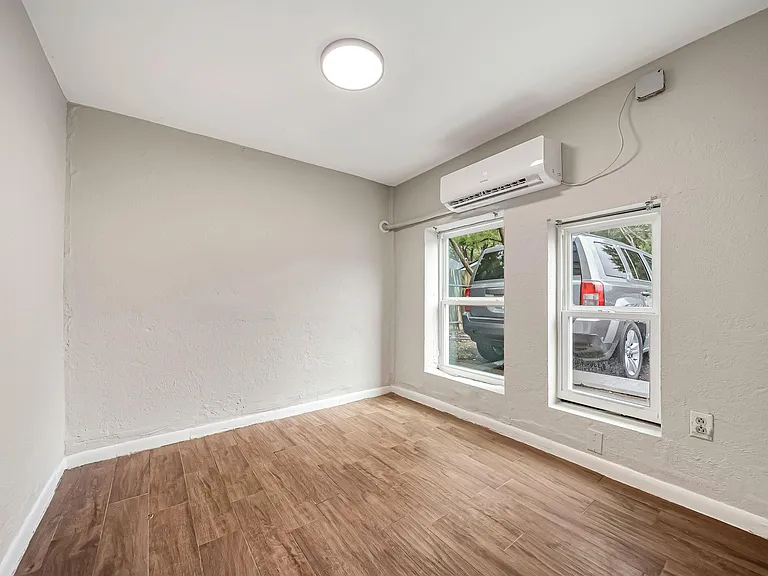 217 Johnson St #1 — Photo 6
