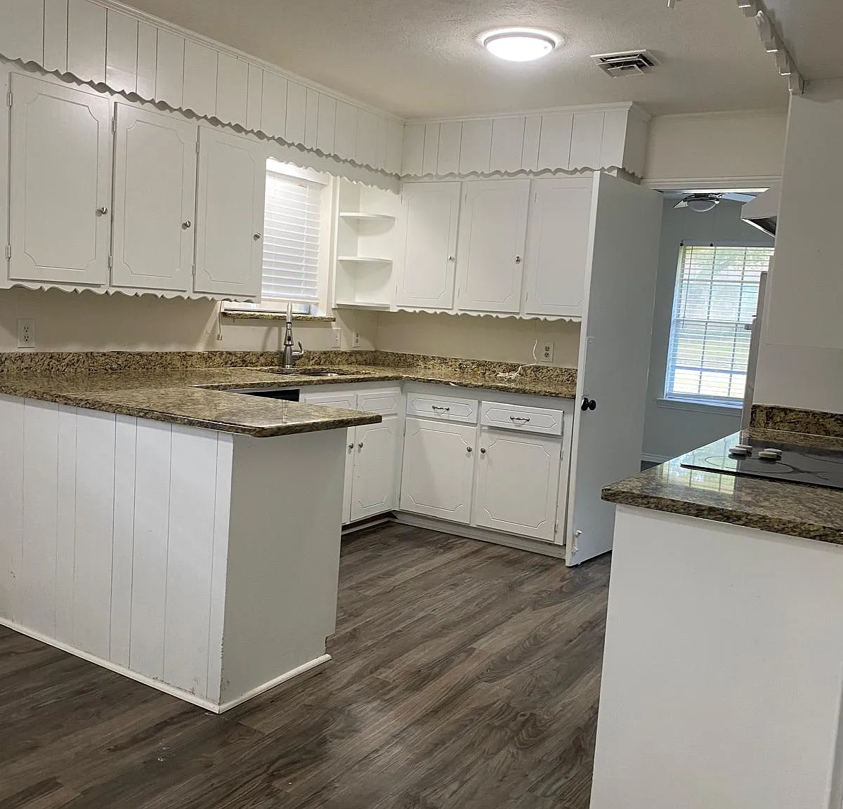 3 bed, 2.5 bath, 2145 sqft, $2,400 — Photo 4