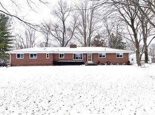 484 Moorewood Cir, Dayton, OH 45415