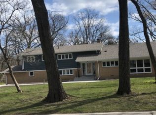 1155 N Sheridan Rd, Lake Forest, IL 60045