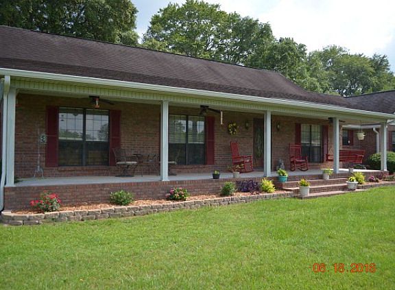 2nd image of 386 Mill Pond Cir