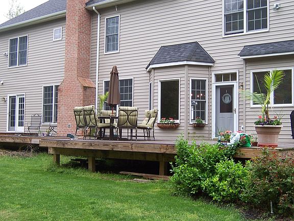 2nd image of 922 Preserve Dr