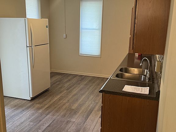 2nd image of 130 N Grant St #1A