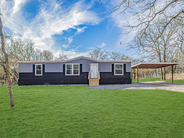 332 Huddleston Rd, Sunset, TX 76270