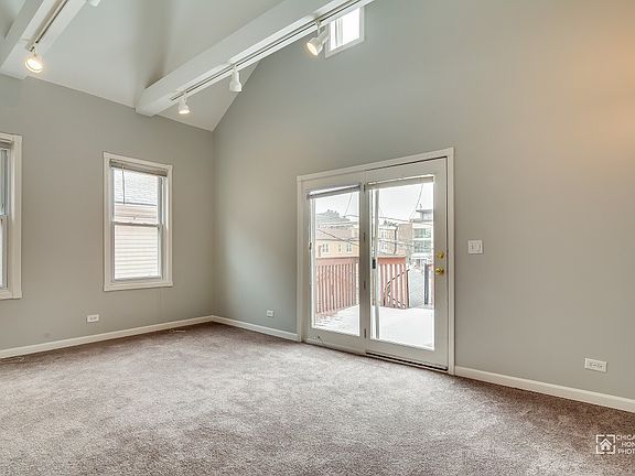 2nd image of 835 N Marshfield Ave #2