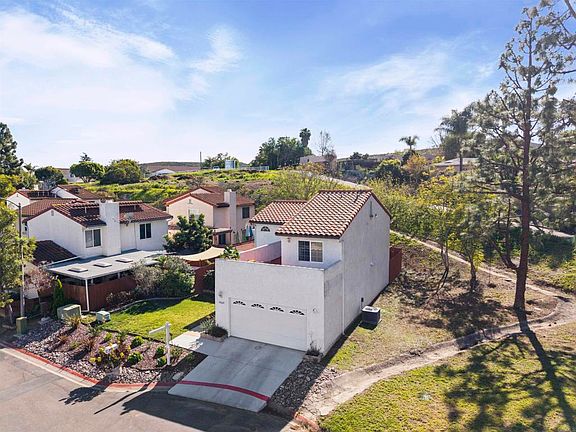 2nd image of 9869 Aldergrove Ln