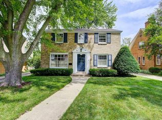 9528 Beverly Pl, Wauwatosa, WI 53226
