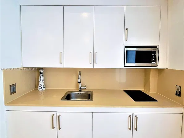 642 Michigan Ave APT 6, Miami Beach, FL 33139