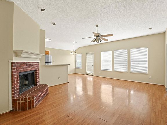 3rd image of 2312 Corral Dr