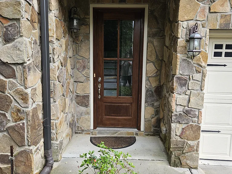 219 Penley Cir — Photo 2
