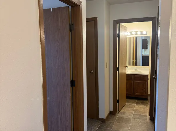 Ashwood Apartments, 2411 30 1/2 Ave S #302, Fargo, ND 58103